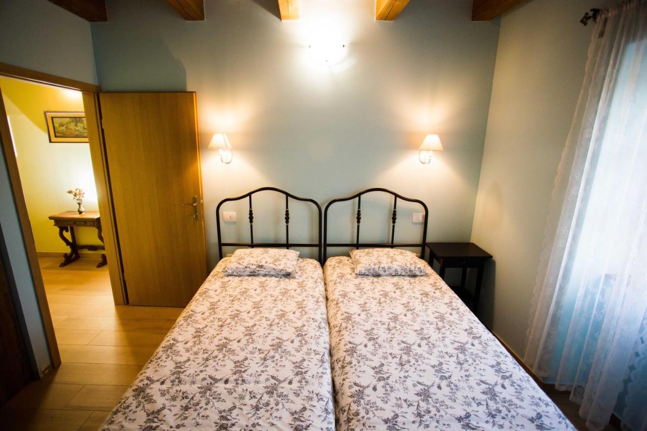 Apartma Baladur Brezovica pri Gradinu Esterno foto