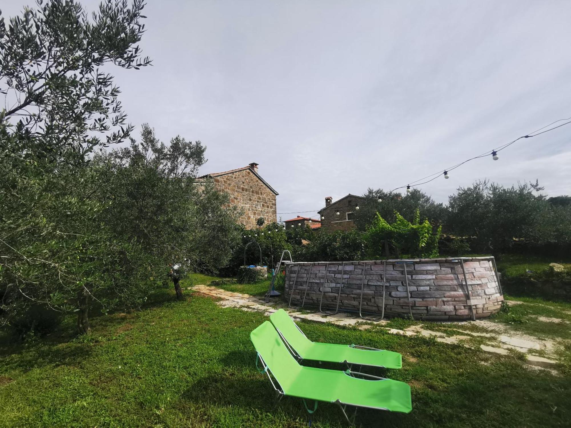 Apartma Baladur Brezovica pri Gradinu Esterno foto